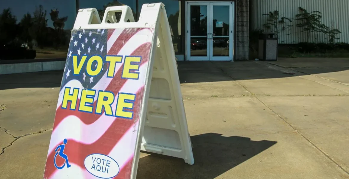 An Indiana voter registration reminder with a calendar highlighting the Oct. 6 deadline